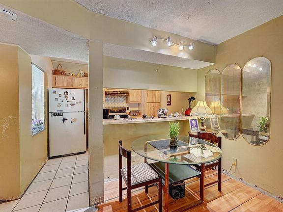 5th image of 2710 Forest Hills Boulevard #101