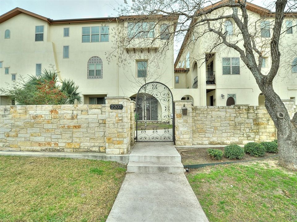 1st image of 2207 Pasadena Dr APT 17