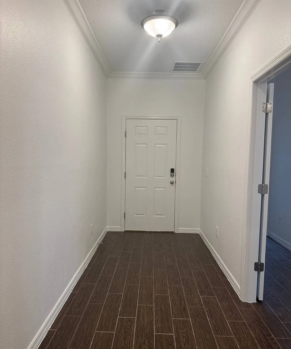 1 bed, 600 sqft, $1,300 — Photo 3