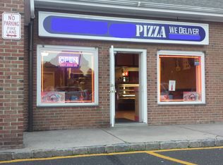 91 Montauk Hwy, East Moriches, NY 11940