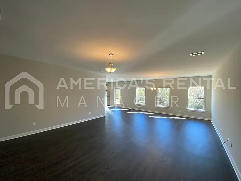 145 White Oak Cir — Photo 10