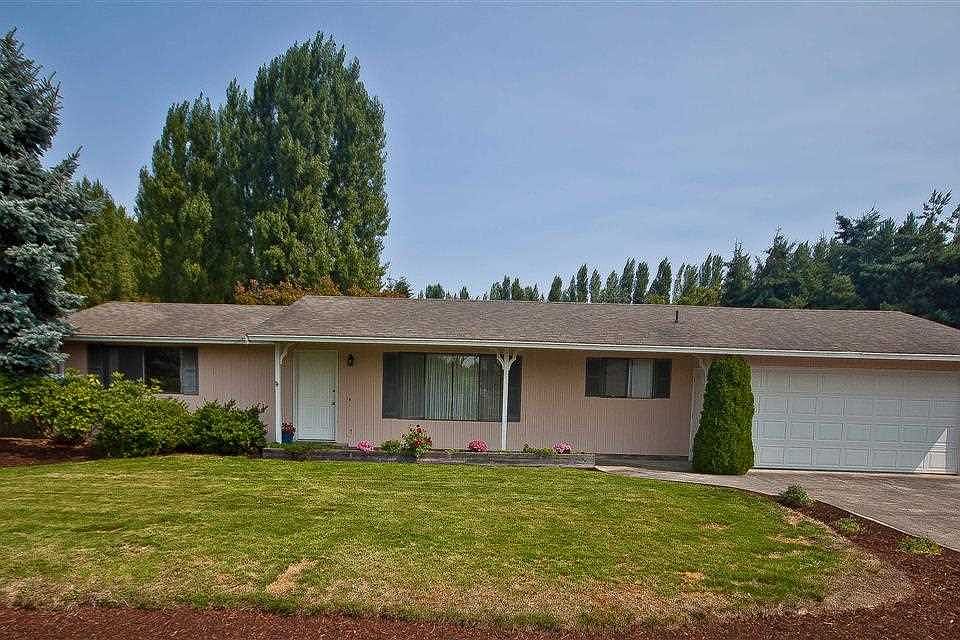 1st image of 380 Serpentine Ave