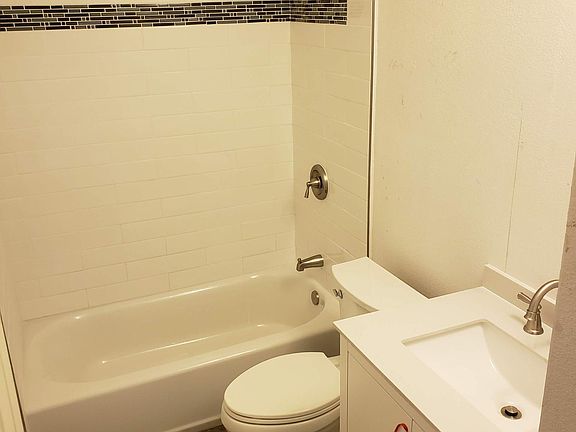 2nd image of 315 Marina Vista Ave