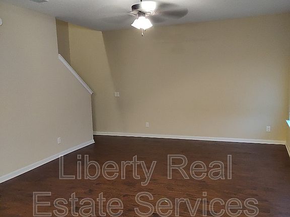 4th image of 1598 Longleaf Ct