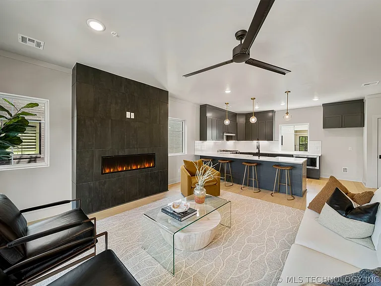 3777 Riverside Dr #3777 — Photo 10
