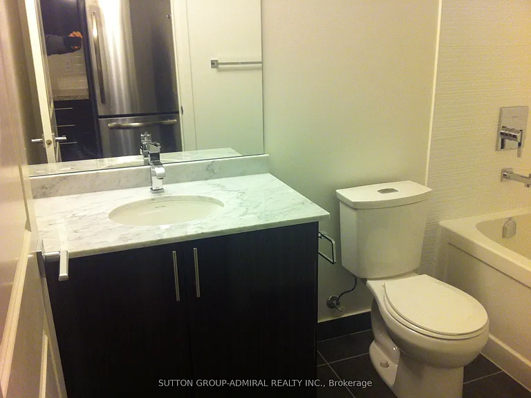 7165 Yonge St #1703 — Photo 3
