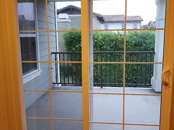 4th image of 825 Amethyst Ave