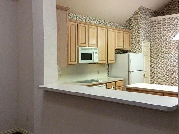 5th image of 8424 Grand Canyon Dr