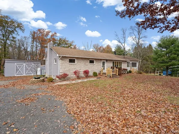 7 Red Top Rd #1, Wallkill, NY 12589