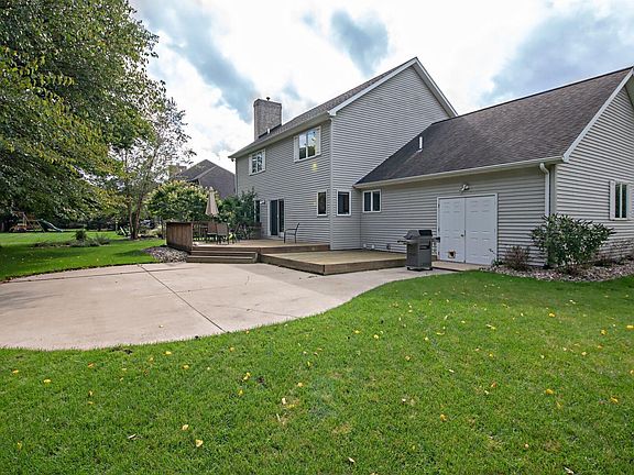 3rd image of 6137 Lara Ln
