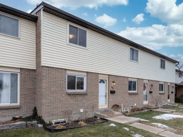 215 Trudeau Dr #60, Sarnia, ON N7S 4T5