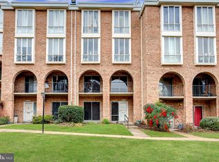 2607 Wagon Dr #357, Alexandria, VA 22303