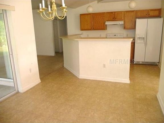 4th image of 602 Woodland Creek Blvd