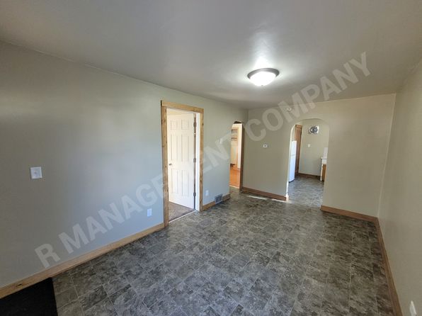 615 Kaplanek Ave