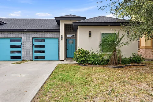 1809 Pease St Photo 1