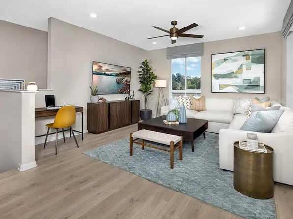 975 Bradley Way, Vista, CA 92081