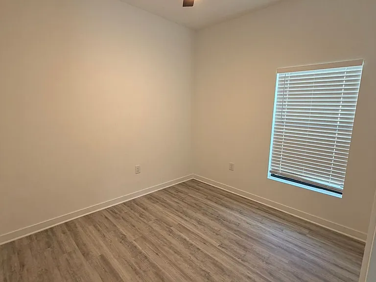 1117 Abrams Blvd — Photo 34