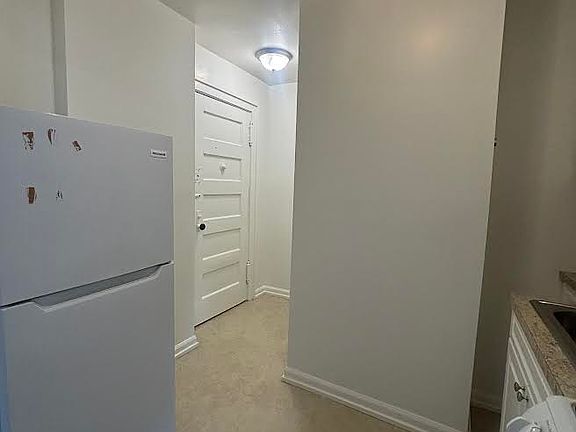4th image of 417 E 64th St APT 6B