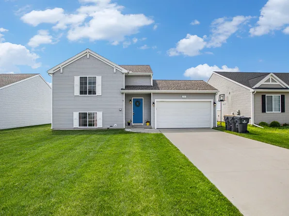 1716 Burr Pond Ln, Vicksburg, MI 49097