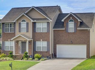 5610 Summer Grove Ln, Knoxville, TN 37931