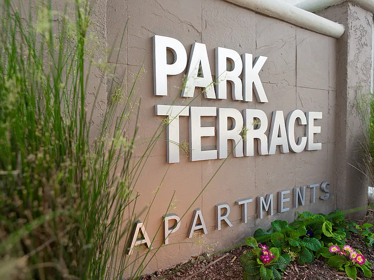 Park Terrace — Photo 2