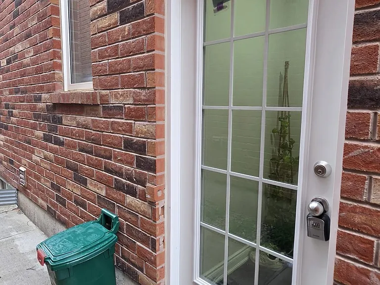 1108 Savoline Blvd #LOWER — Photo 2