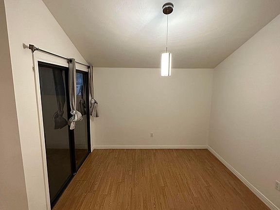 4th image of 582 W Huntington Dr Unit F