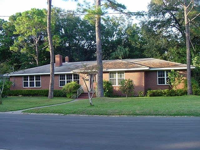 Front, Pine trees GONE