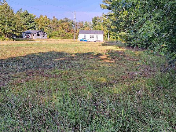 4th image of 15 Bennie Brown Ct