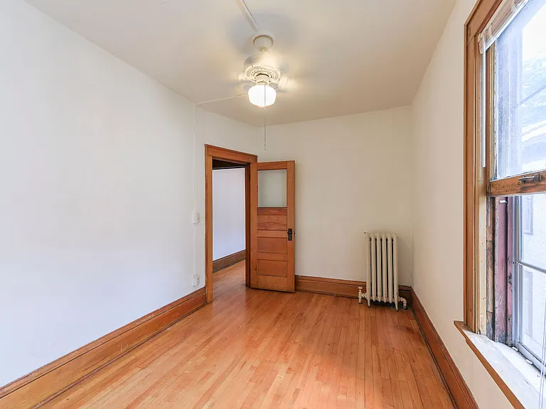 3837 Grand Ave South — Photo 10
