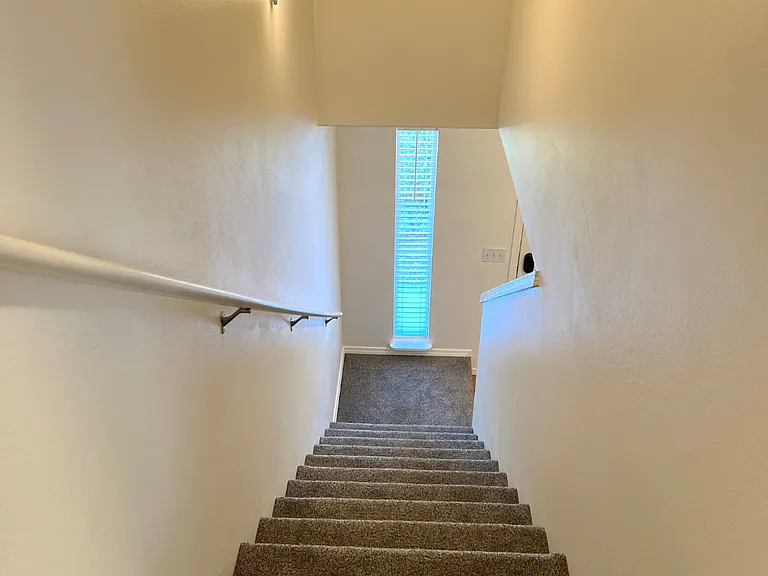 1217 Forsythia Ave — Photo 9