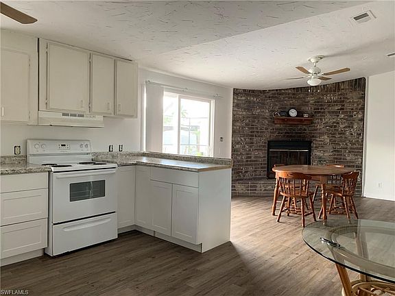 3rd image of 16 Egret Ln