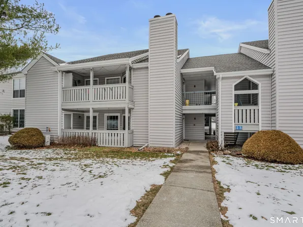 74 Crown Knoll Court APT 167, Groton, CT 06340