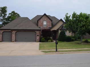 5712 S 67th St, Cave Springs, AR 72718