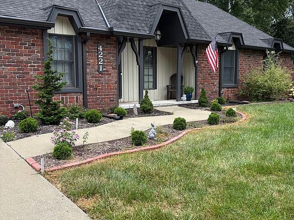 4221 Oakland Cir