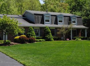 104 Walnut Ridge Dr, Pittsburgh, PA 15238