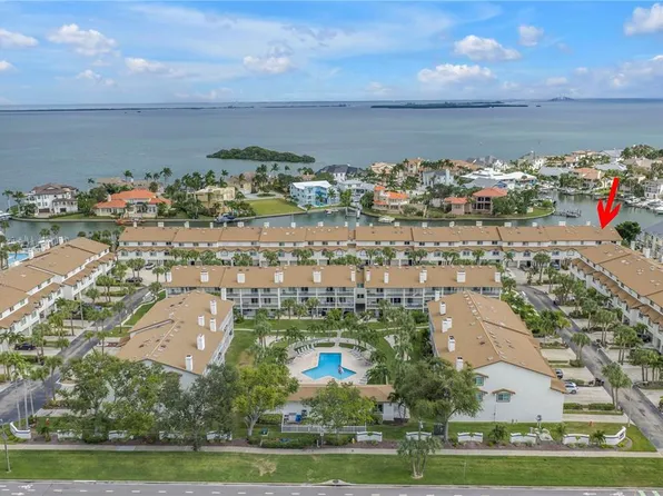 367 Madeira Cir, Tierra Verde, FL 33715