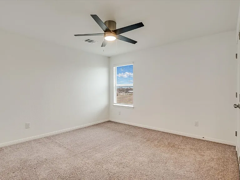 12814 Meachum Ln — Photo 17