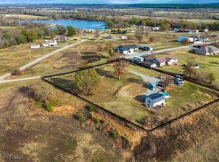 100 Ranch Ln, Wister, OK 74966