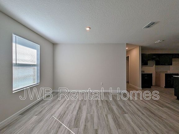 4th image of 2058 Frank East Ave