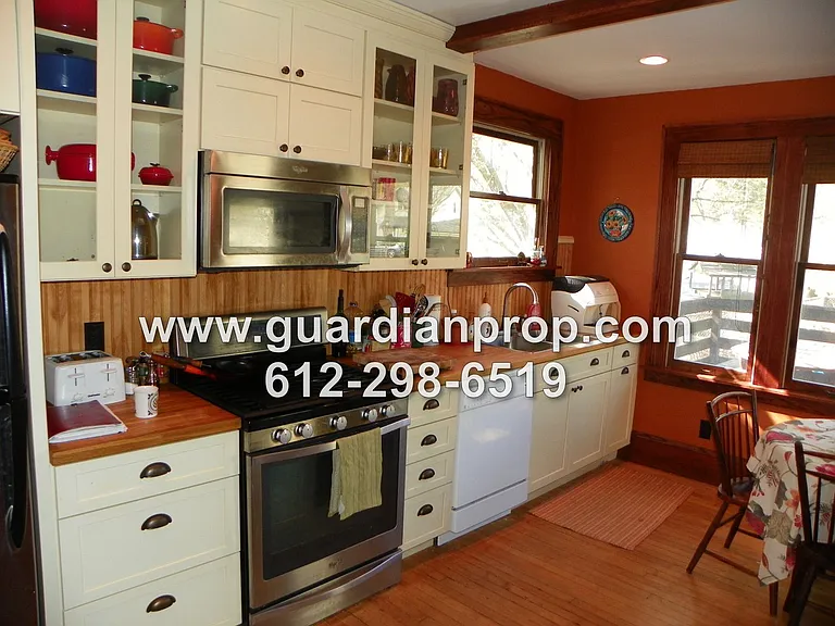 983 Edmund Ave — Photo 3