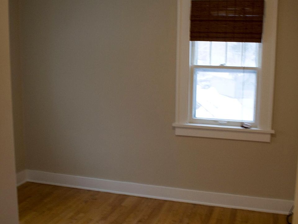 1st image of 1247 Ballard St SE