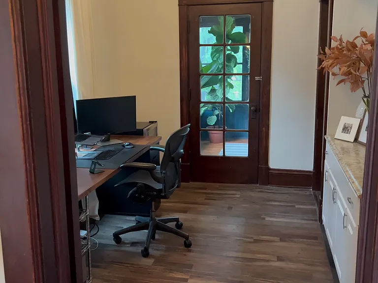 2314 Buchanan St NE — Photo 11