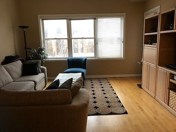 2nd image of 2226 N Lincoln Ave APT 2B