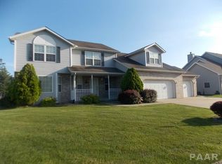 1902 Chestnut Ln, Washington, IL 61571