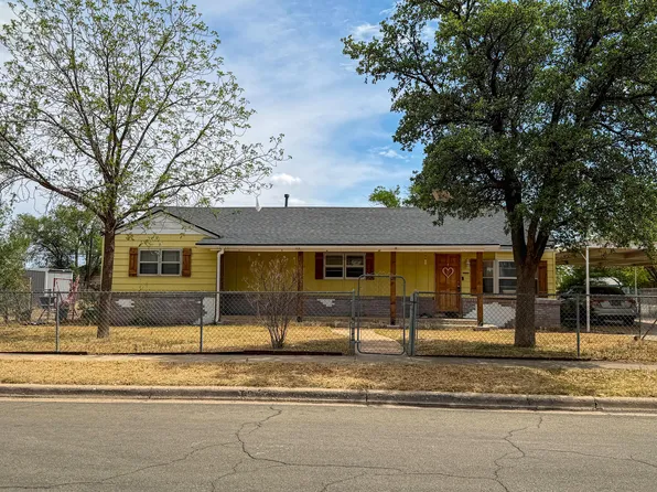 3221 Emory St, Lubbock, TX 79415