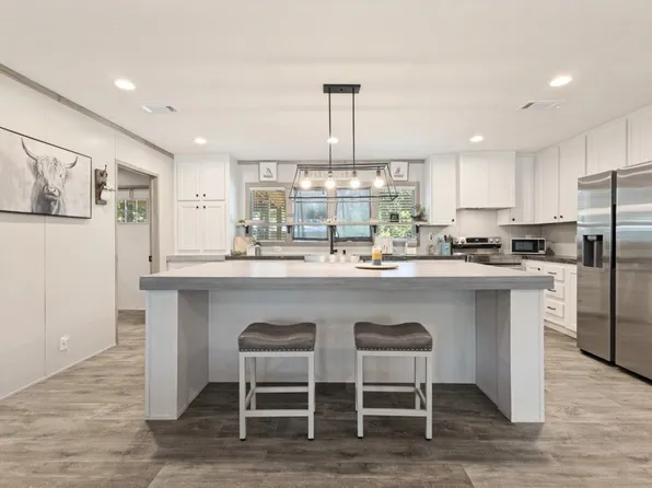 9776 Navajo Ln, Quinlan, TX 75474