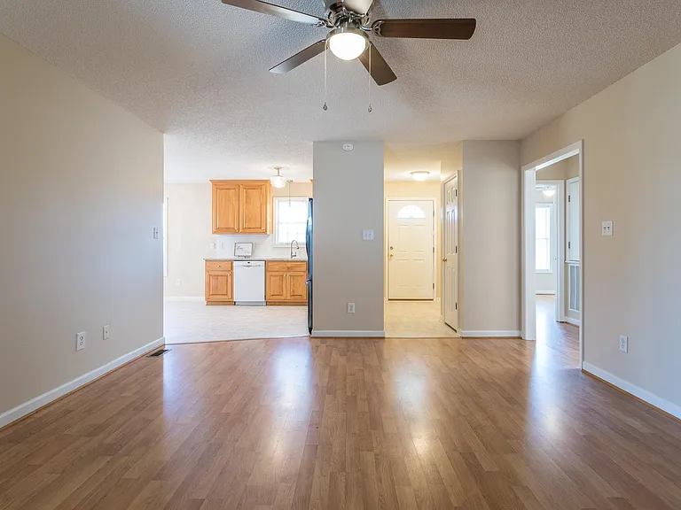 60 Blairwood Dr — Photo 10
