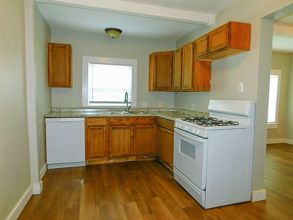 5th image of 315 W Congress St