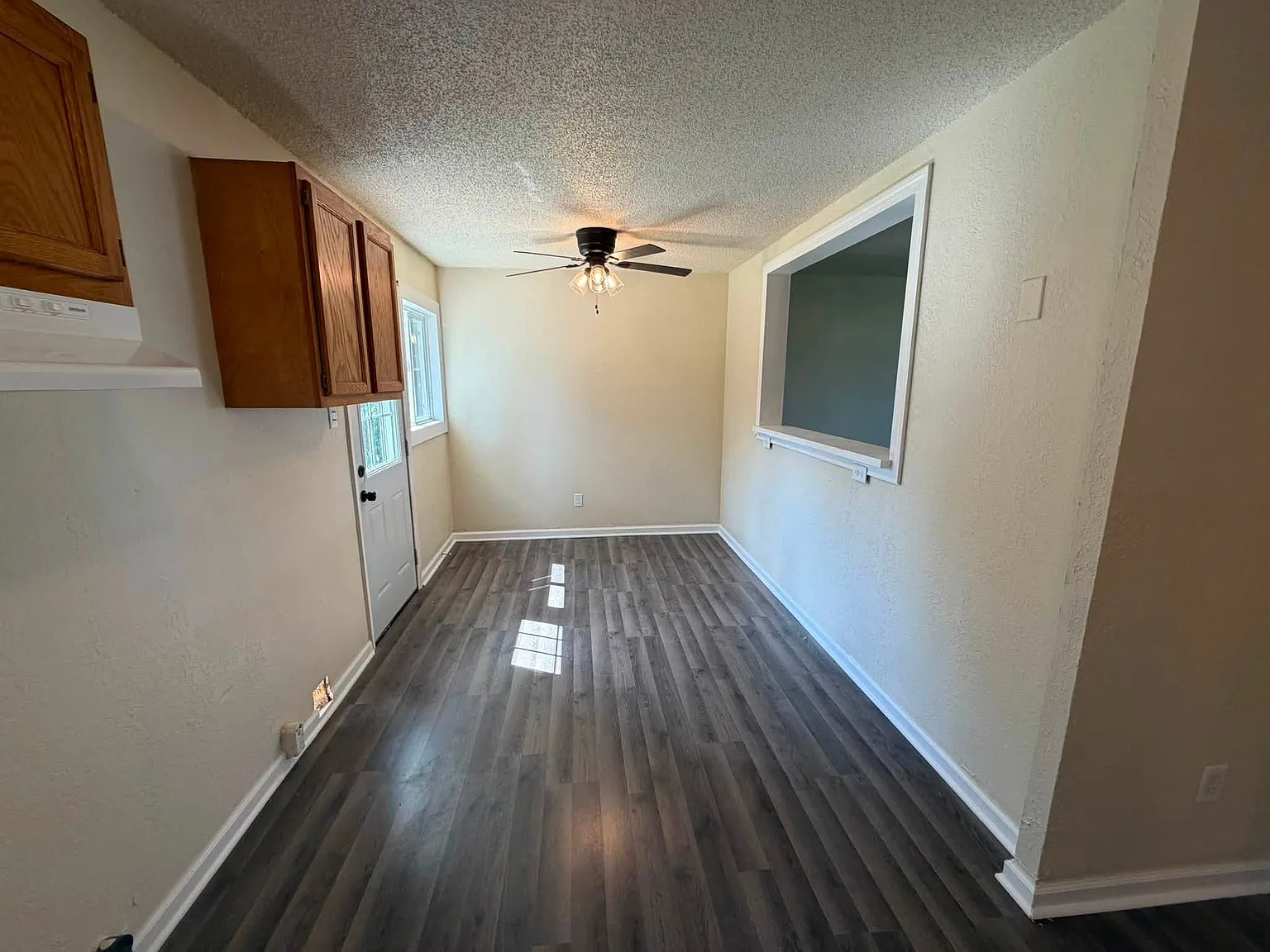 3 bed, 864 sqft, $1,700 — Photo 3